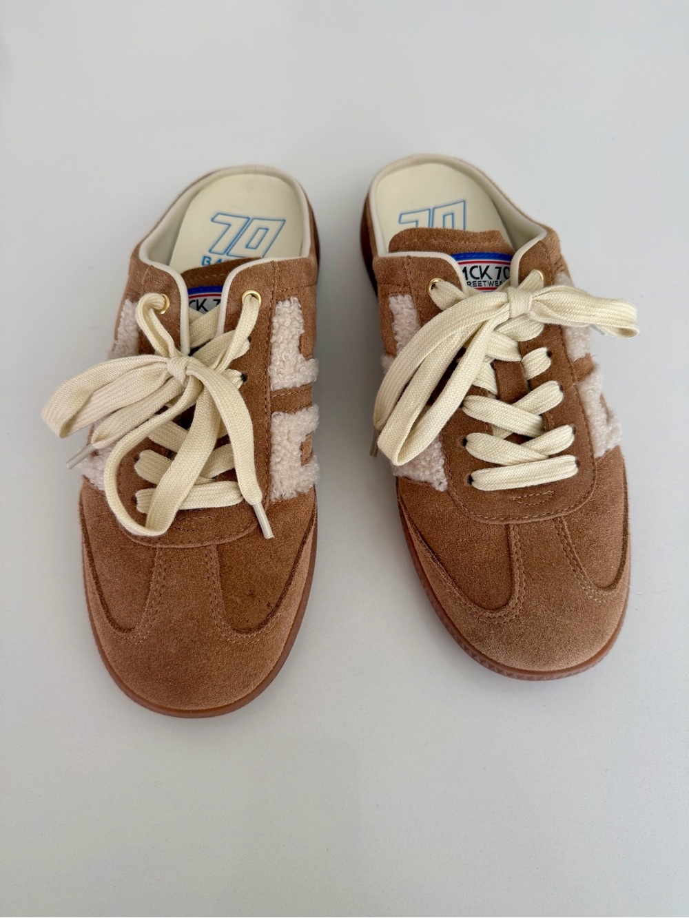 Back 70 Shoes - Picture 2 of 10